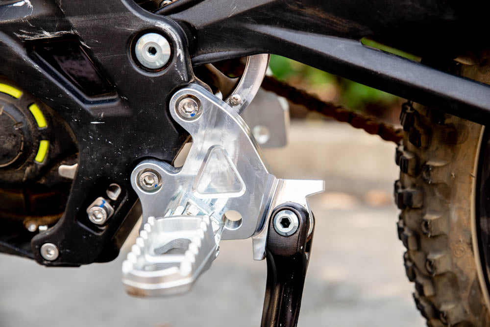 E Ride Pro SS Billet Peg Brackets Kit With Kickstand Option