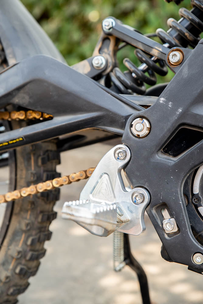 [PRE-ORDER] Sur Ron Billet Peg Brackets Without Kickstand Option